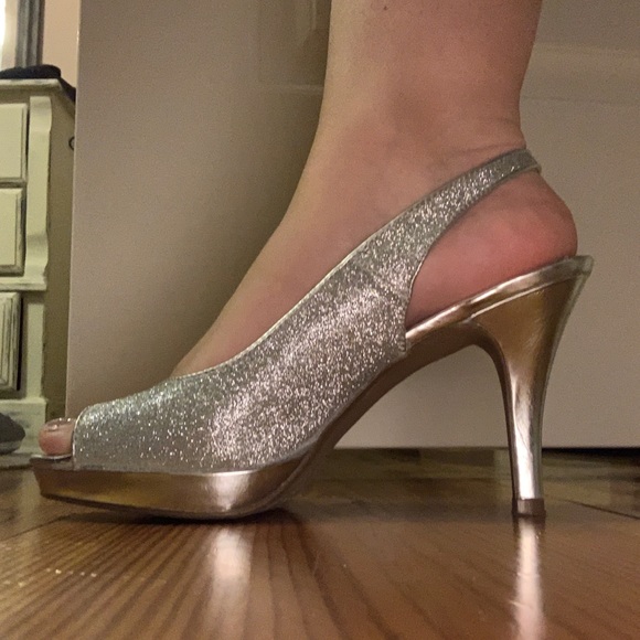 Rampage Heels - Picture 2 of 5